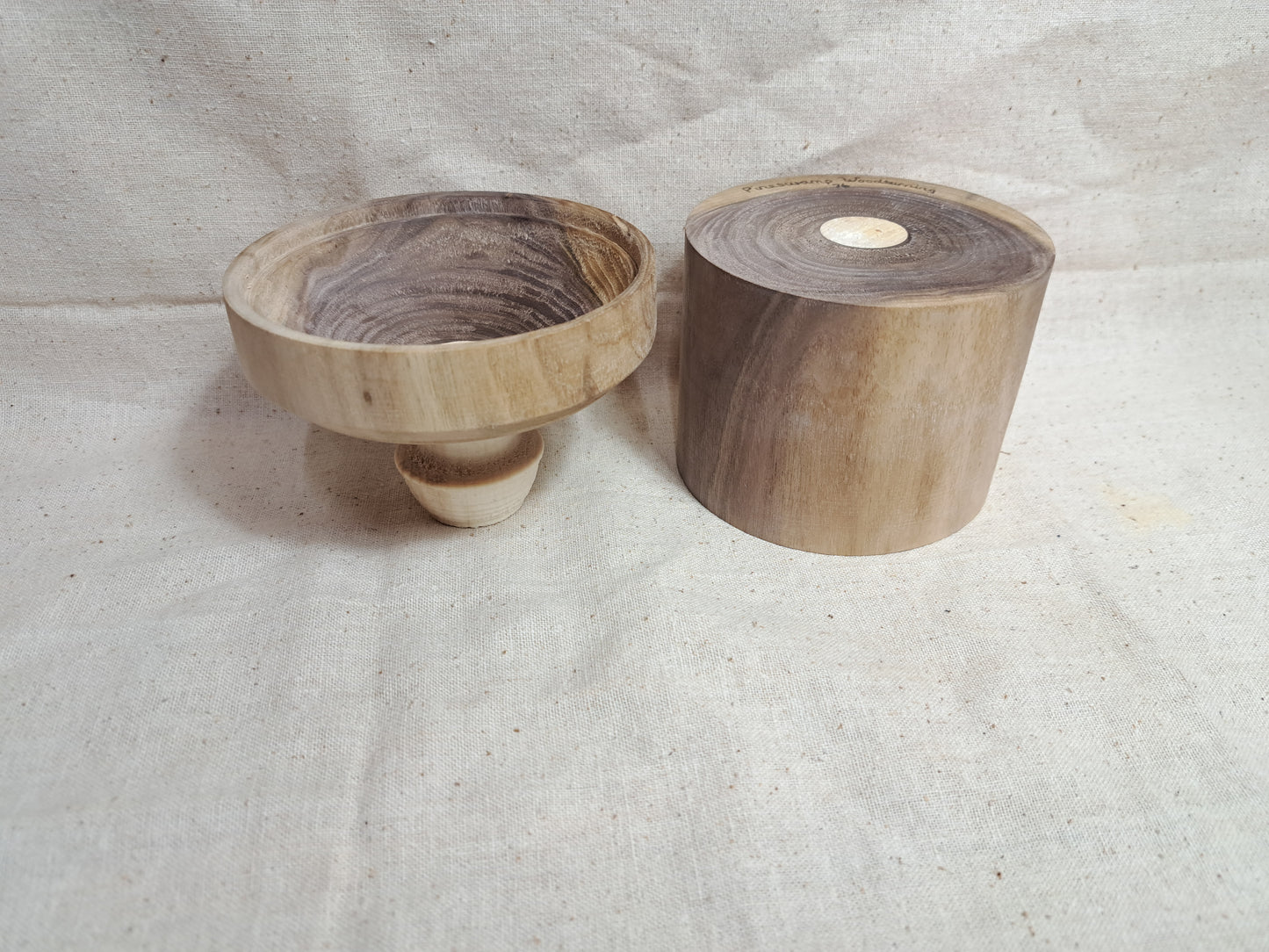 #76 Walnut box with maple knob