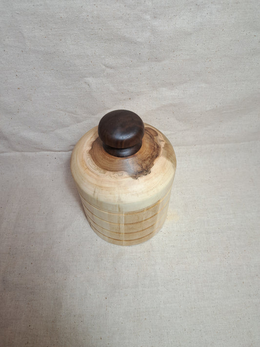 #162 Maple Box with walnut knob