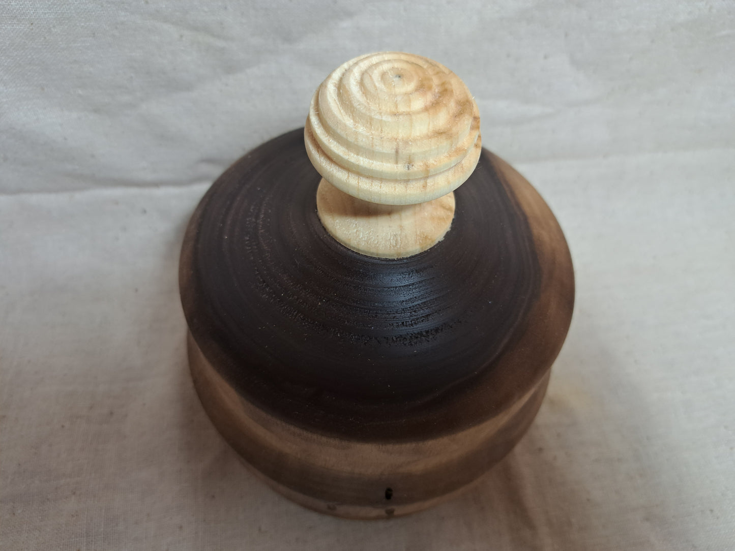 #78 Walnut box with Maple knob